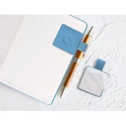 Portaboligrafo autoadhesivo antartik para cuaderno note con elastico hasta 15 mm grosor 1 mm azul claro 40x40
