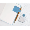 Portaboligrafo autoadhesivo antartik para cuaderno note con elastico hasta 15 mm grosor 1 mm azul claro 40x40