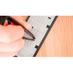 Sello avery especial tejidos personalizable 3 lineas 288 caracteres con pinza y tira termoadhesiva lavable negro