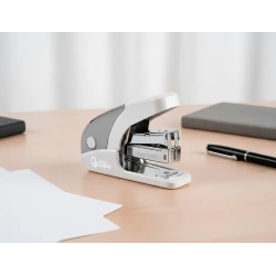 Grapadora liderpapel micro con regalo de caja de 1000 grapas 24/6 26/6 capacidad 20 hojas blanco