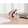 Grapadora liderpapel micro con regalo de caja de 1000 grapas 24/6 26/6 capacidad 20 hojas rosa