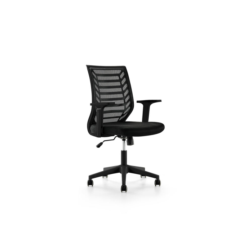 Silla rocada de oficina con brazos respaldo en malla transpirable y asiento tapizado en tela ignifuga