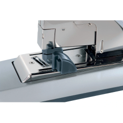 Grapadora petrus 1500 capacidad 120 hojas usa grapas 23/15xl color plata