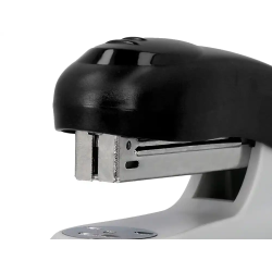 Grapadora q-connect kf14207 plastico abs negra capacidad 20 hojas medidas 177x43x67mm