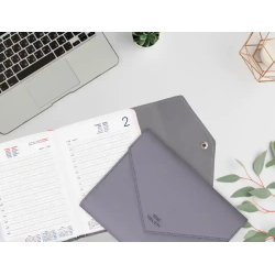 Agenda encuadernada liderpapel psara a5 2026 dia pagina morado papel 70 gr fsc